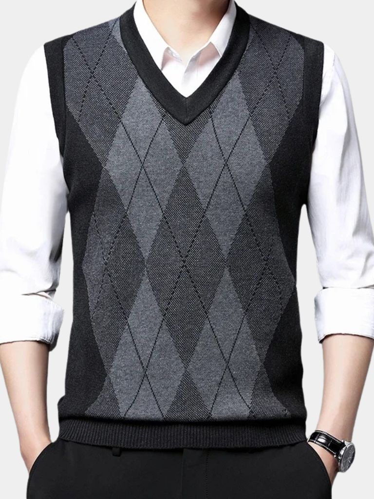 Academic Essential Knit Vest - Cross & Crown